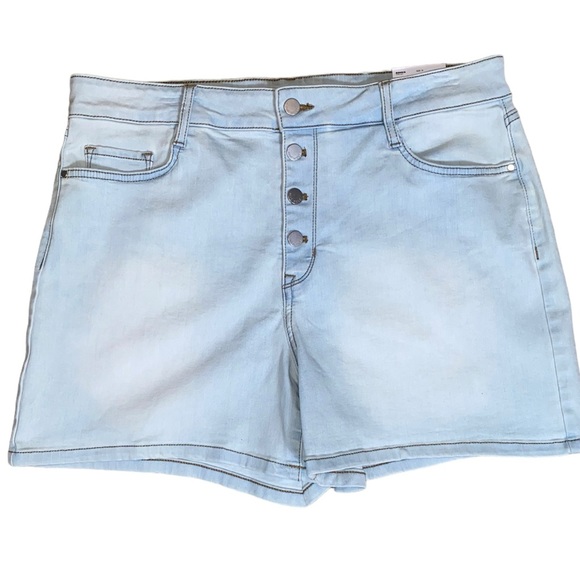 NINE WEST High Rise Button Front Light Blue Denim Jean Shorts - Size 18 - NWT - Picture 3 of 5